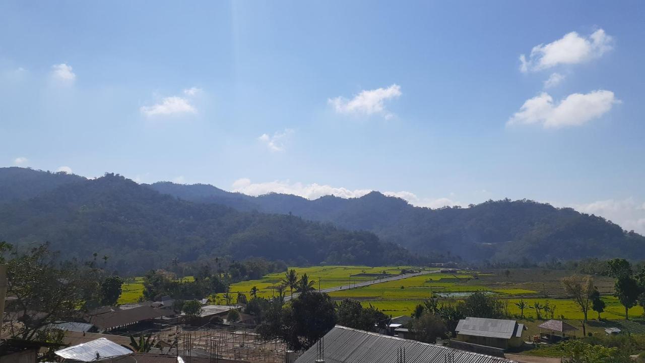 Bintang Bungalow Tour & Travel 克里穆图 外观 照片